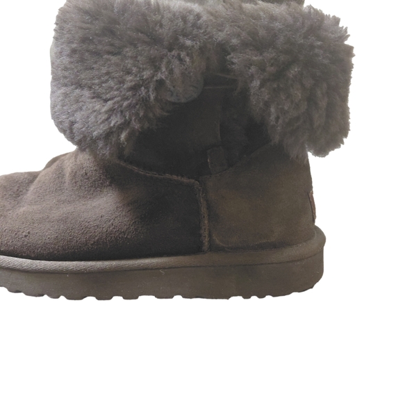 UGG Australia Bailey Button Short Boots Women’s 7 Brown Shearling Suede - Picture 3 of 7